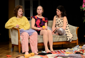 Weiber – leider wieder Lieder | Kollektivarbeit | Foto: Jürgen Slisch © 2018