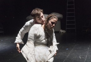 Paradies Hungern | Regie: Regie: Aleksandra Davydova | Foto: Betty Fleck © 2017